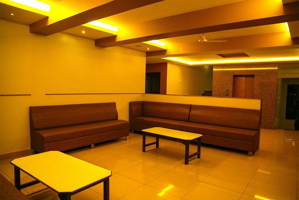 undefined Iroomz Hotel Pawan 3