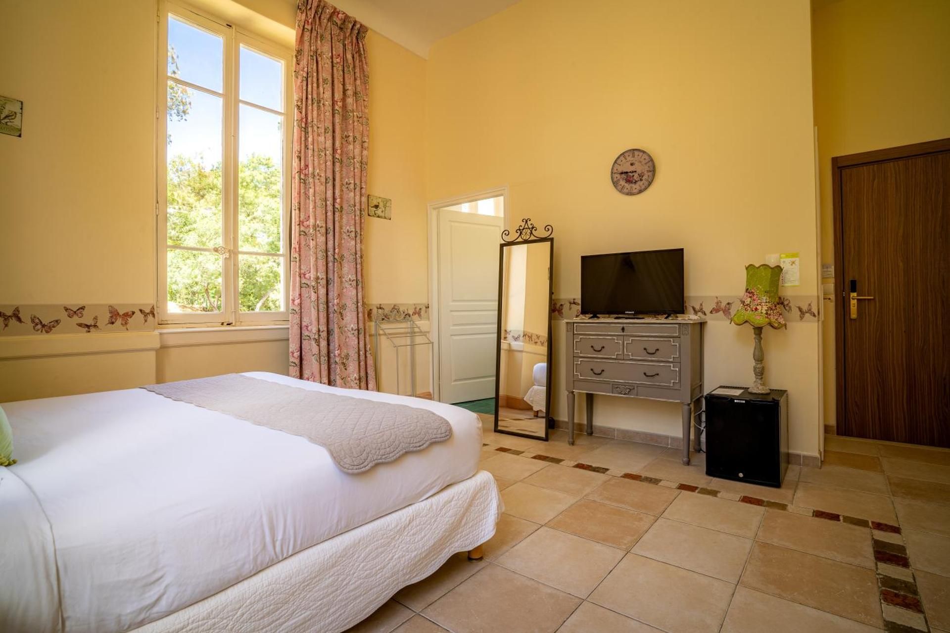 Single or Double Room Hill Side