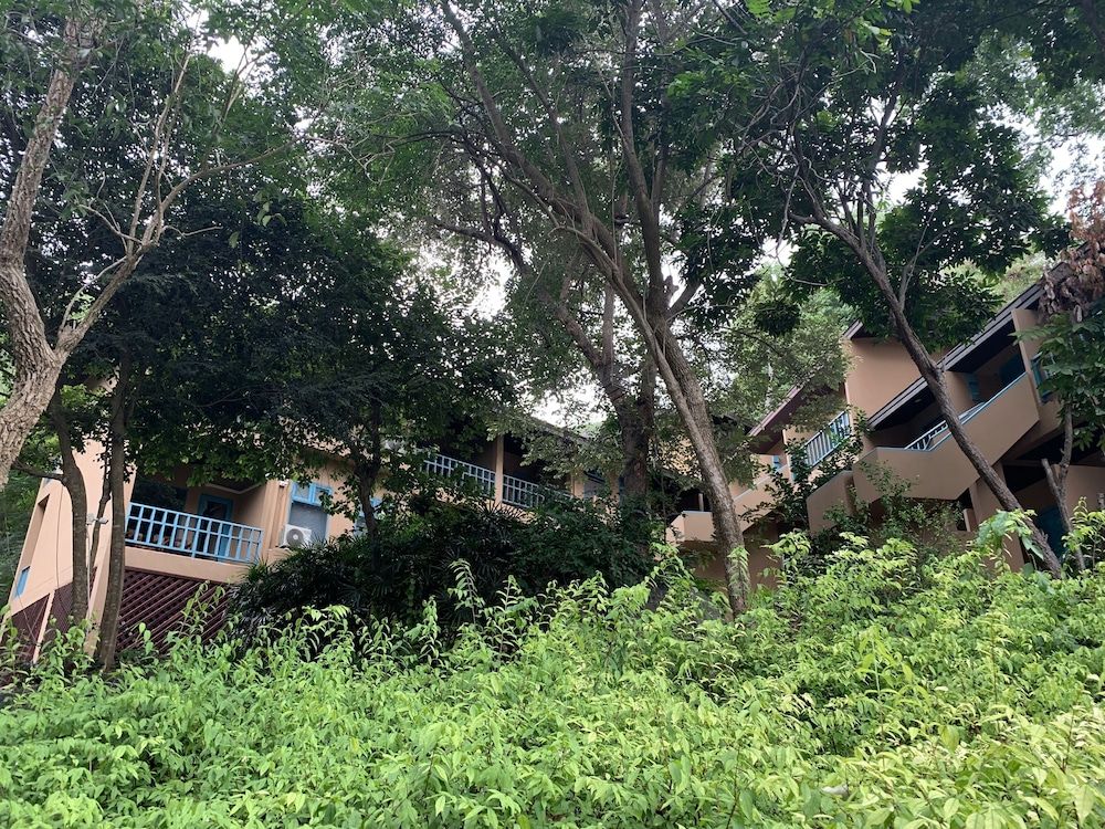 undefined Baan Hin Sai Resort & Spa 7