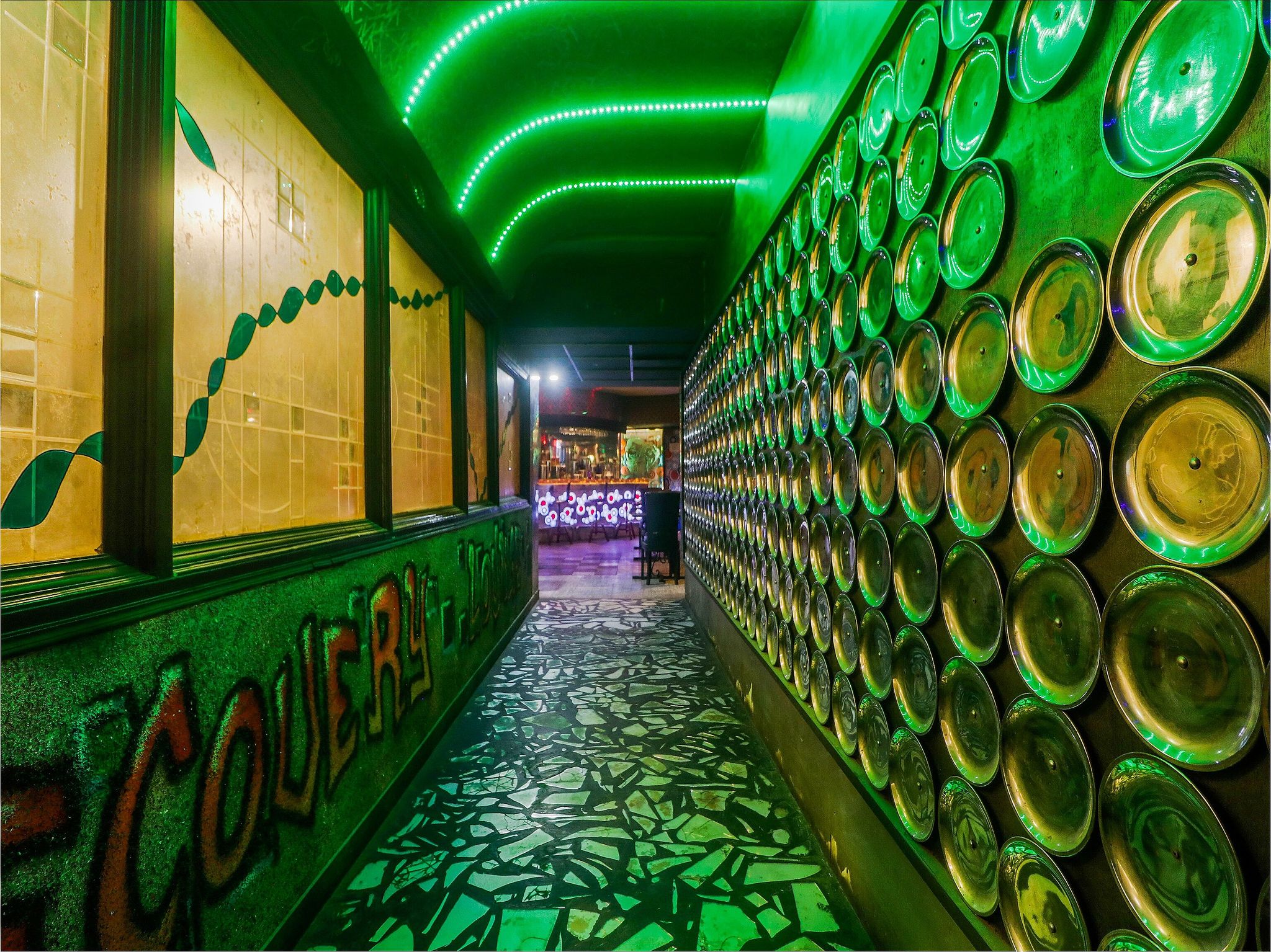 undefined Townhouse Hotel Taksonz 9