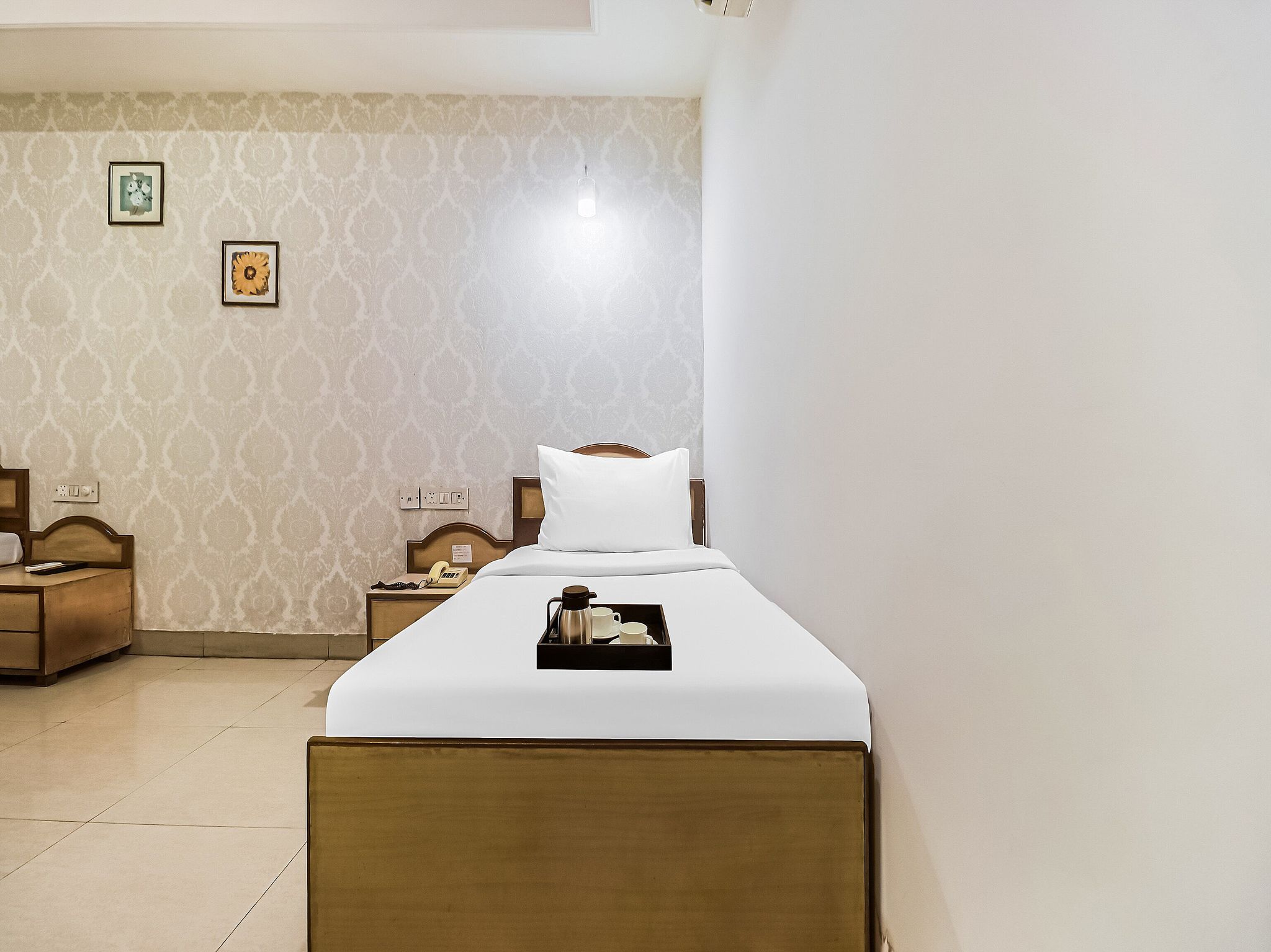 undefined Townhouse Hotel Taksonz 5