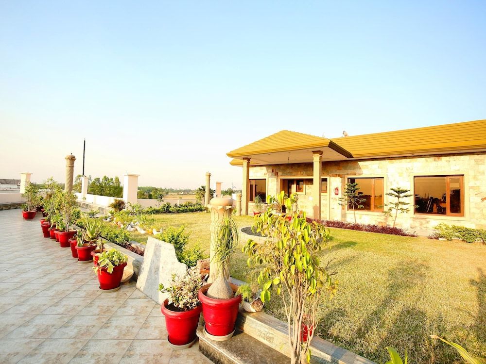 undefined OYO 36262 Armaan Resort 5