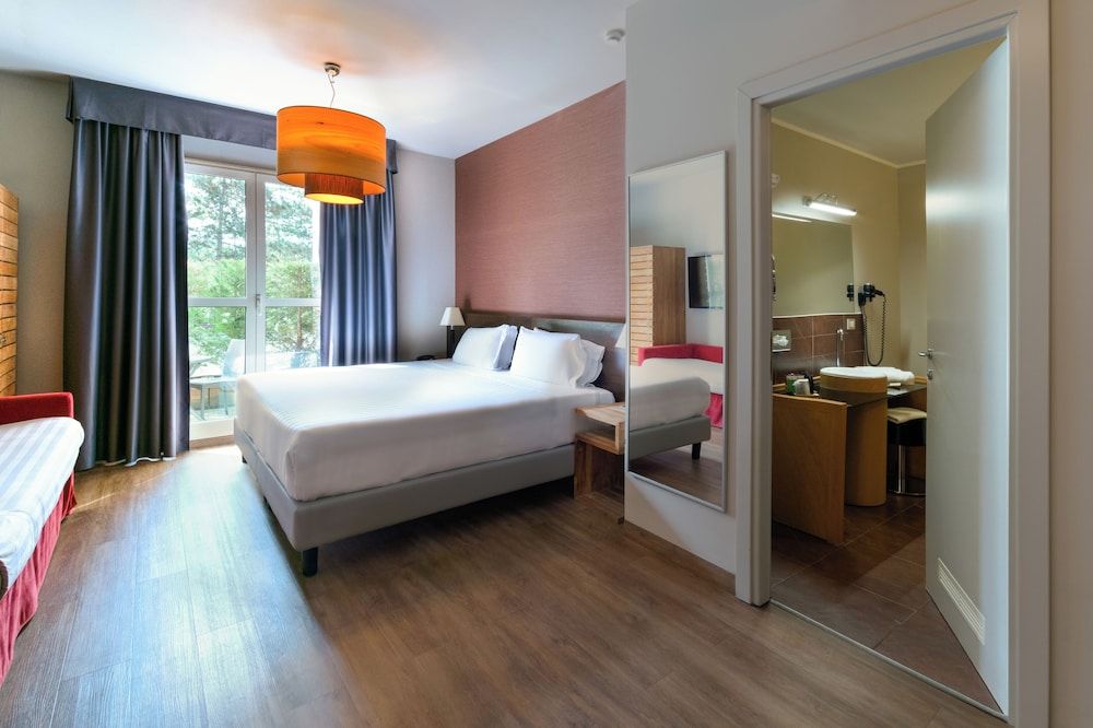 Admiral Park Hotel Family Room 2