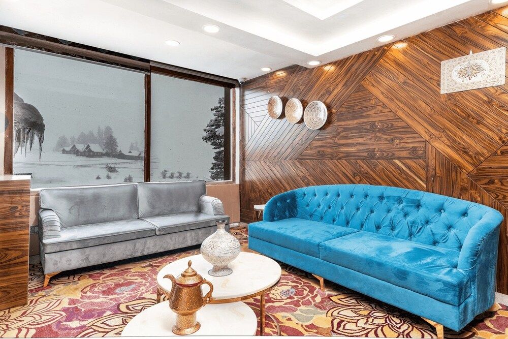 undefined Hilltop Gulmarg 2