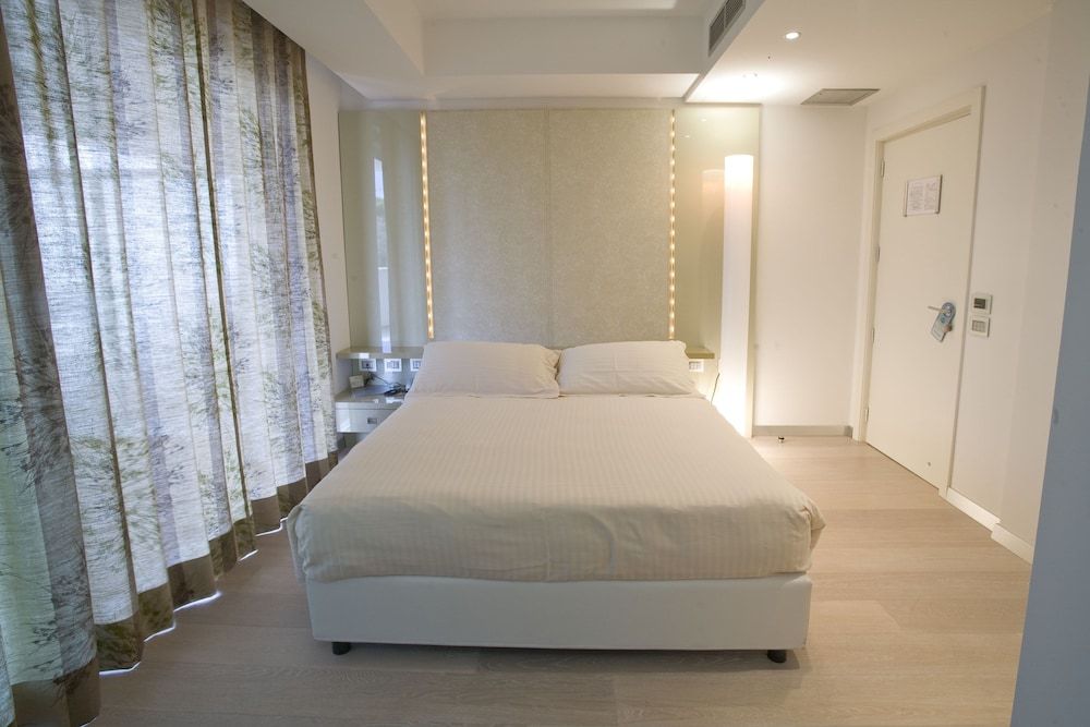 Hotel Premier & Suites Comfort Double Room Single Use, Terrace (Junior) 2