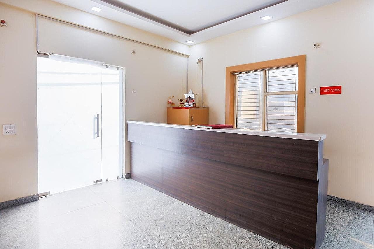 undefined OYO 28629 Crosswind Gold 2