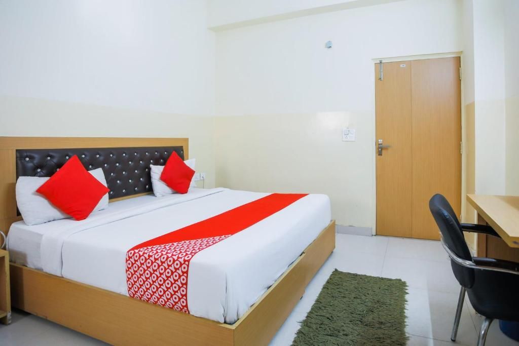 undefined OYO 28629 Crosswind Gold 9