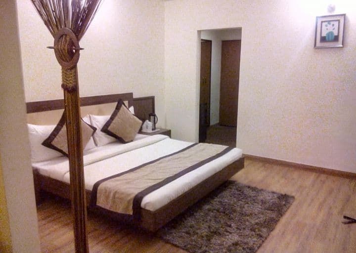 Super Deluxe Single Room