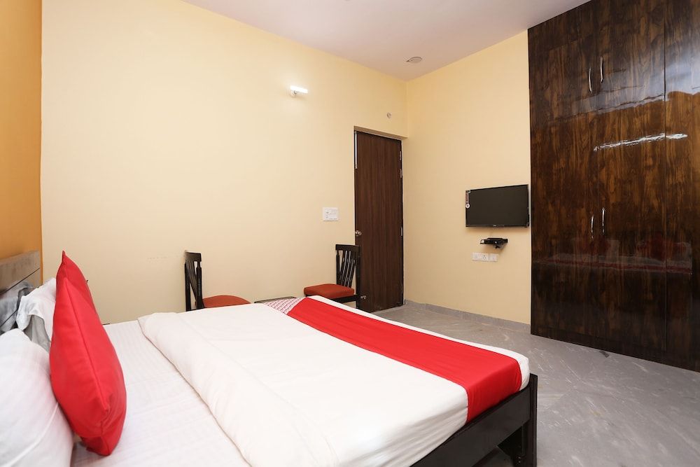 Capital O 30956 Moon Light Double or Twin Room 7