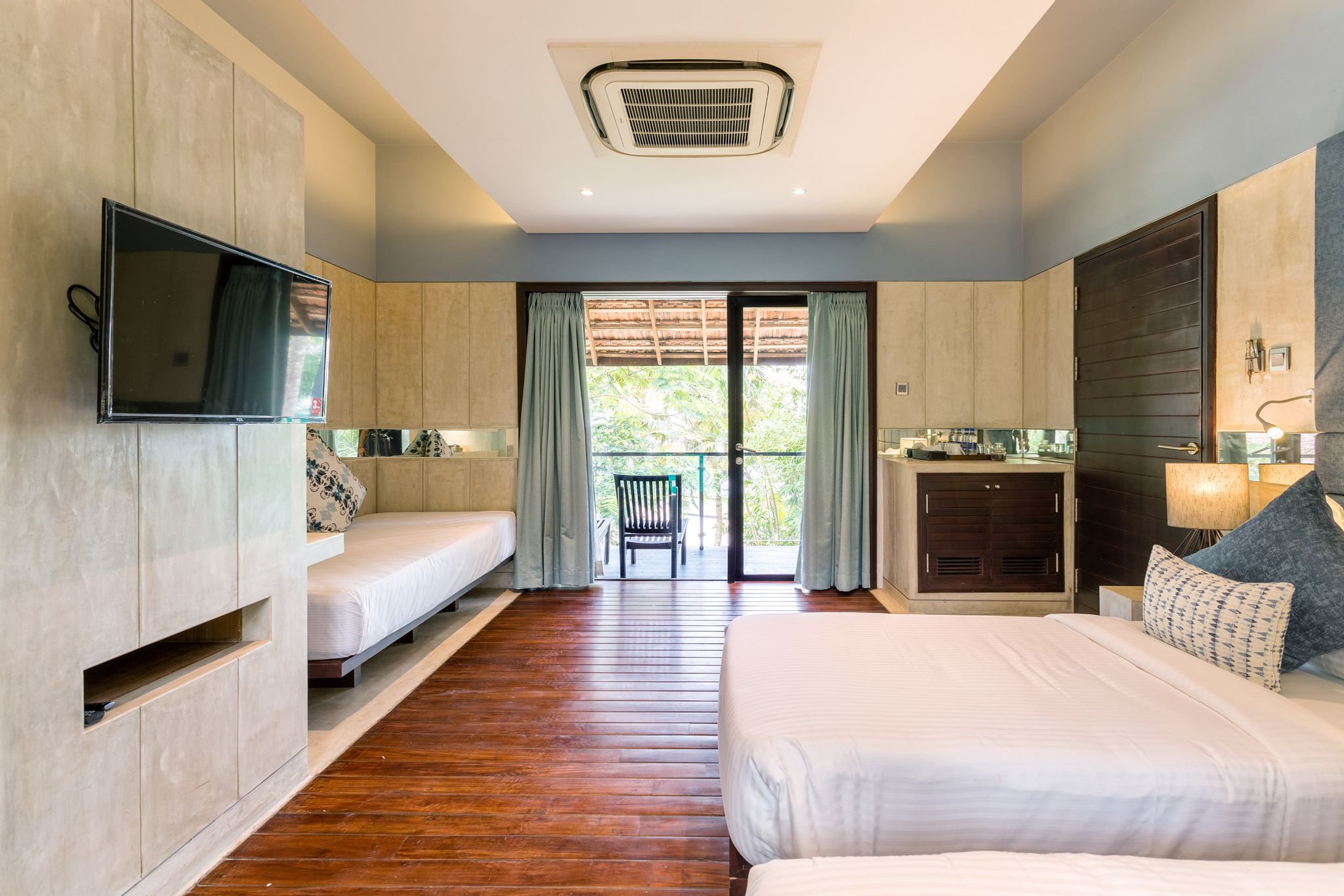 Leleela - A Boutique Backwater Resort Lake View Deluxe 2