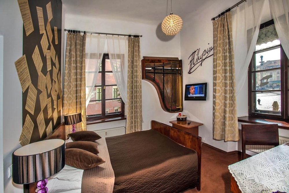 undefined Castle Inn 8