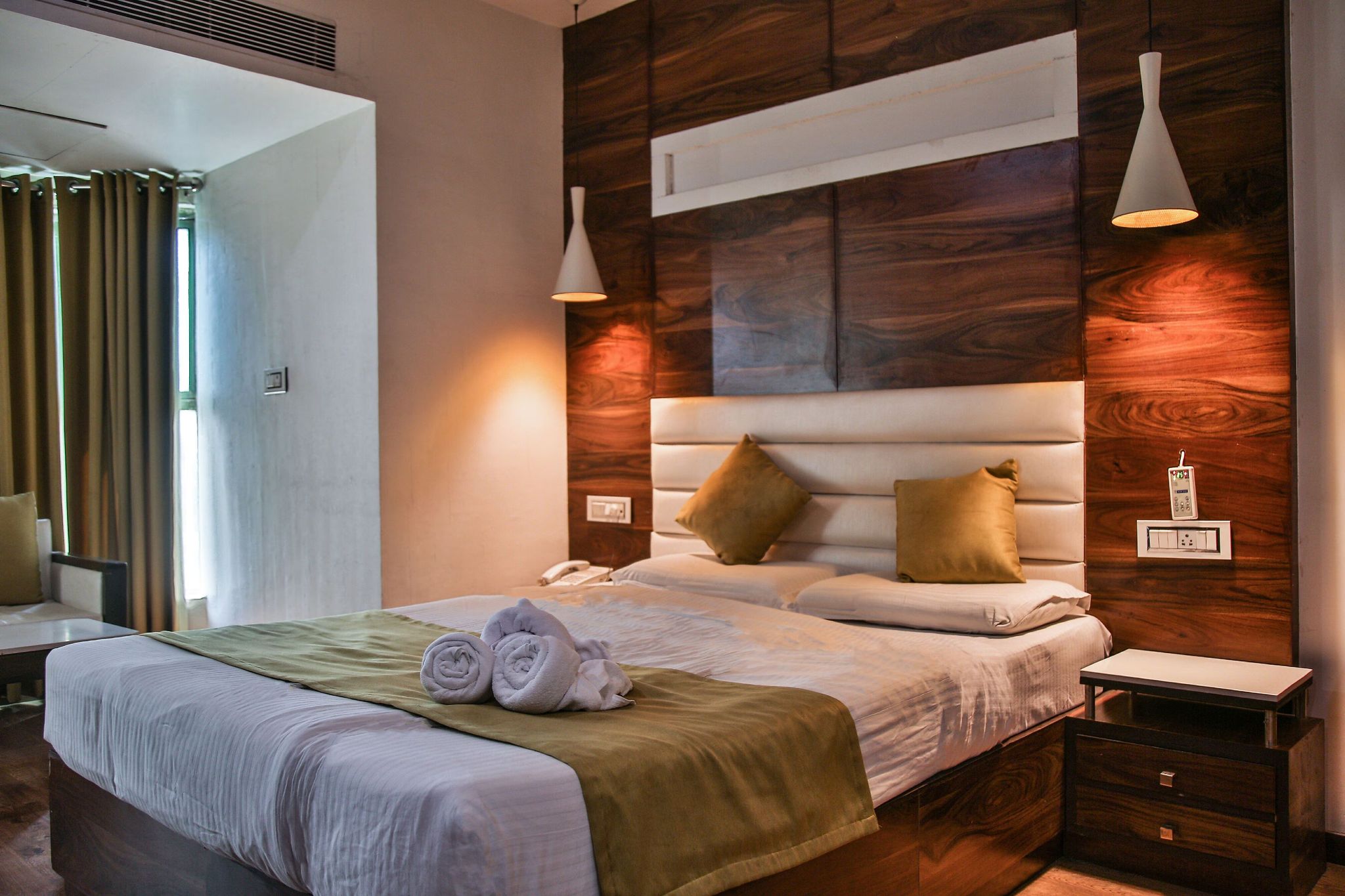 Hotel Sun N Shine Deluxe Twin Room 2