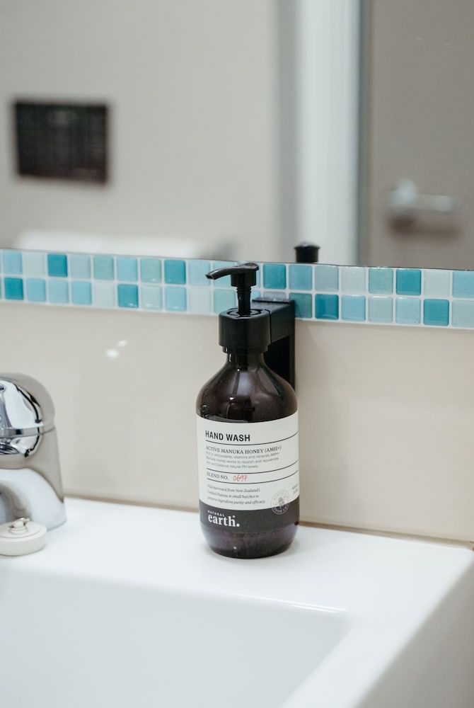 Auckland City Hotel Standard Room, 1 Queen Bed 4