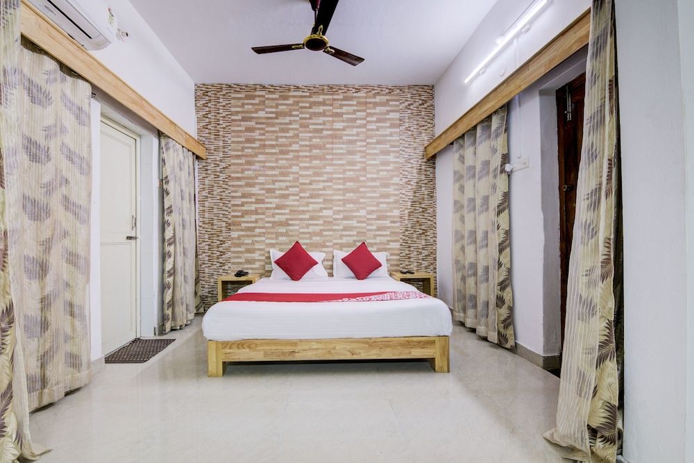 OYO 12070 Sai Page 3 Resort Double or Twin Room 8