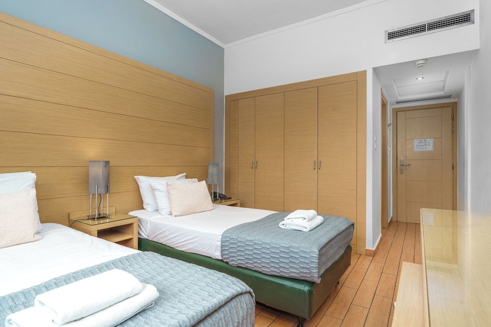 Parnon Hotel Twin Room