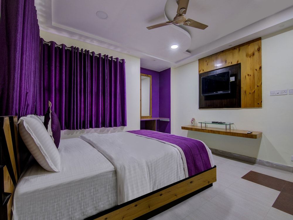 OYO 12812 Four Seasons Villa Double or Twin Room 17