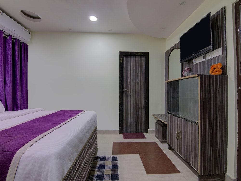 OYO 12812 Four Seasons Villa Double or Twin Room 24