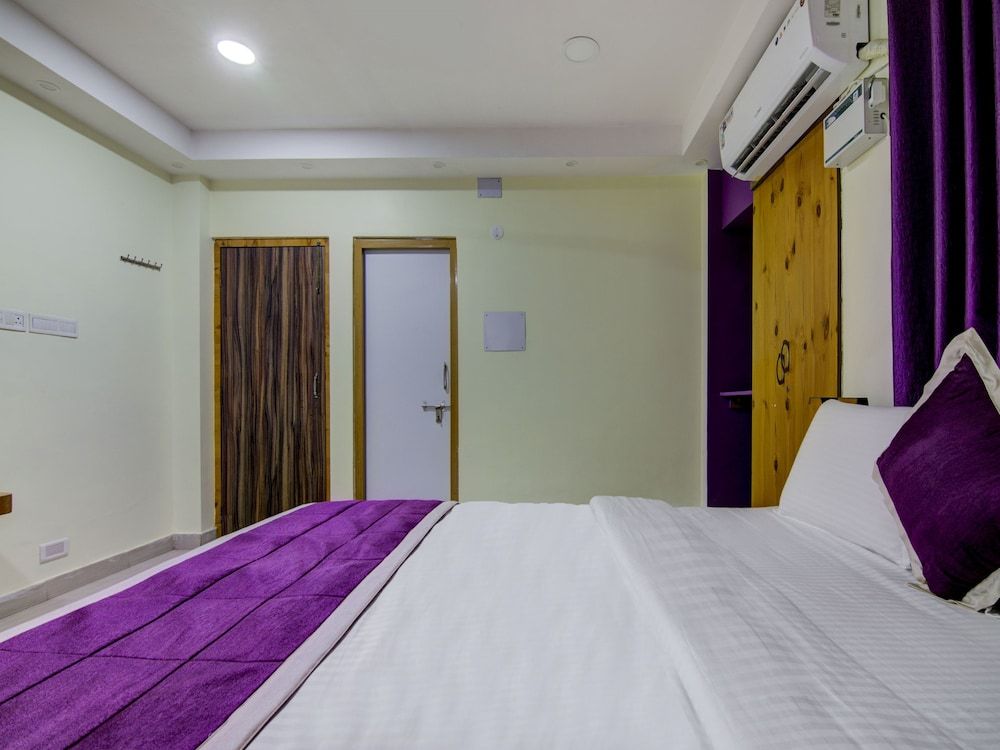 OYO 12812 Four Seasons Villa Double or Twin Room 20