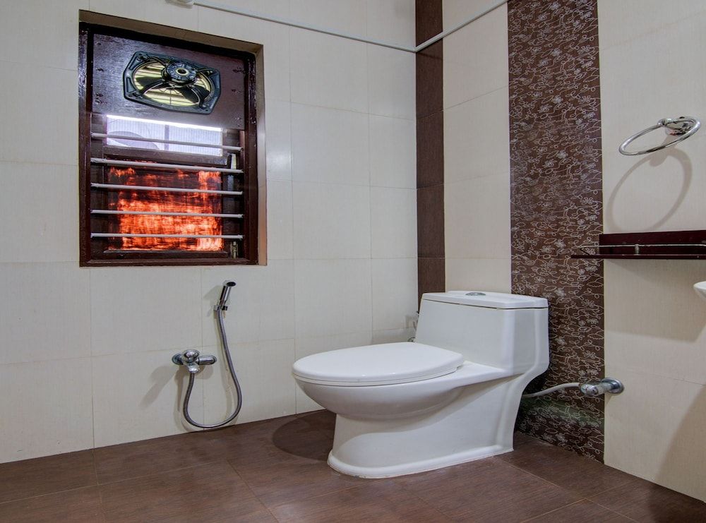 OYO 12812 Four Seasons Villa Double or Twin Room 28