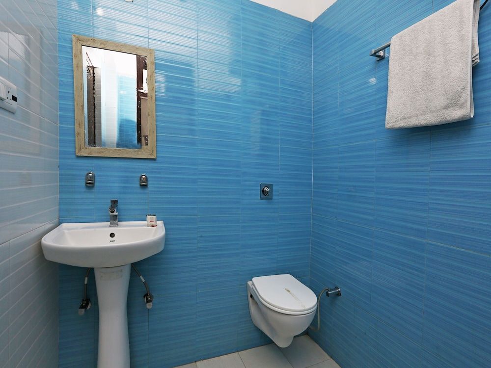 OYO 28440 Mk Hotel And Restaurant Double or Twin Room 10