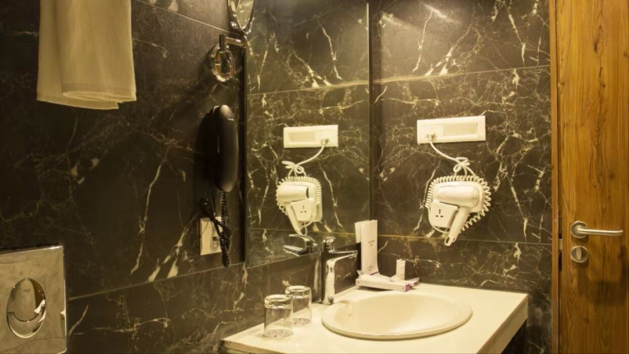 Sarovar Portico, Somnath Superior Double Room 13