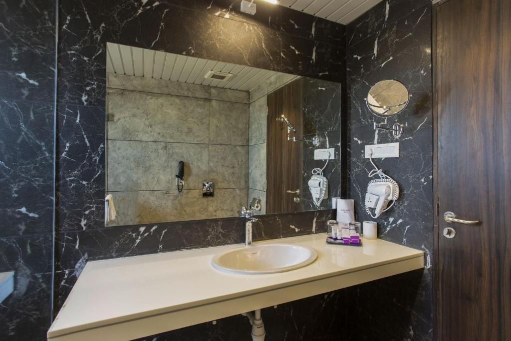 Sarovar Portico, Somnath Executive Double or Twin Room 13