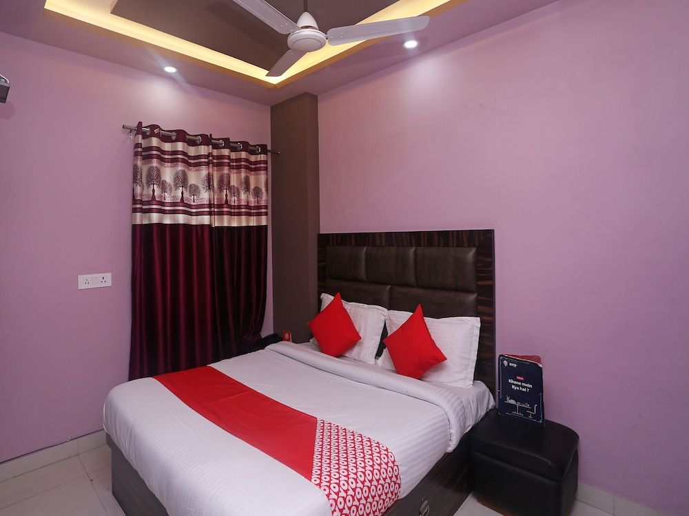 OYO 27700 The Better Inn Double or Twin Room 2