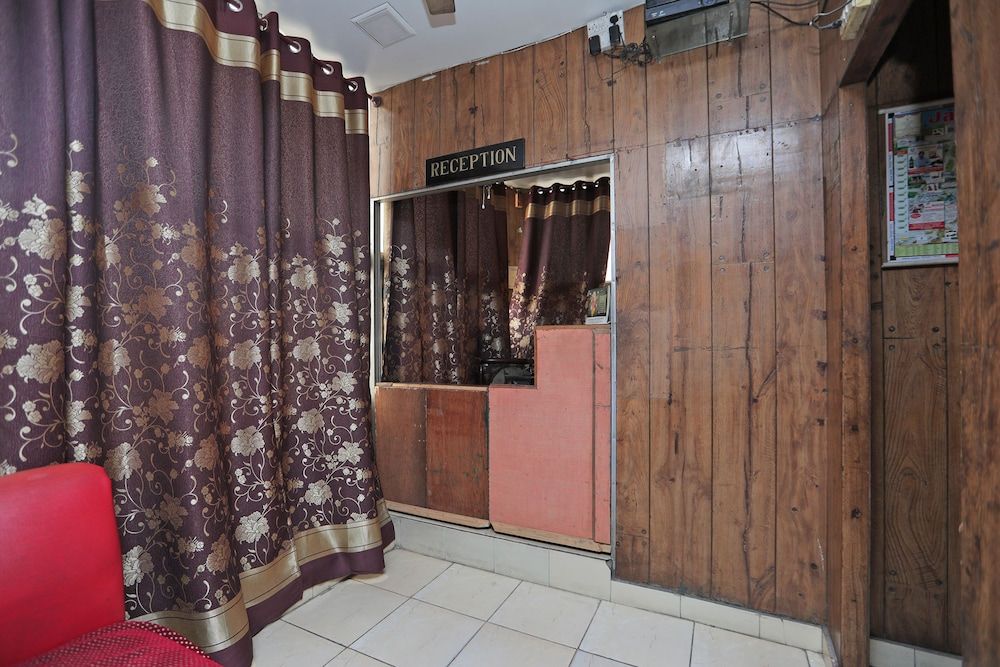 undefined OYO 29807 Hotel The City Heart 2