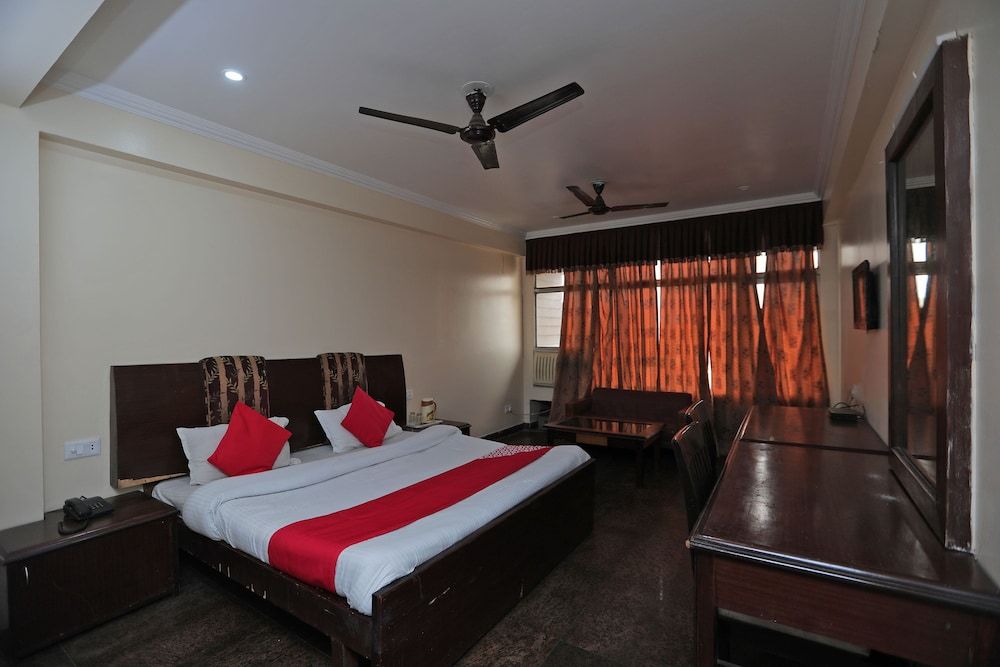 OYO 29807 Hotel The City Heart Deluxe Double or Twin Room