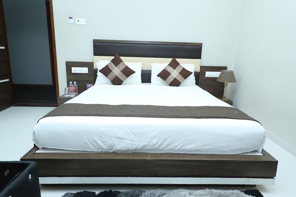Aradhana Auberge Executive Room 8