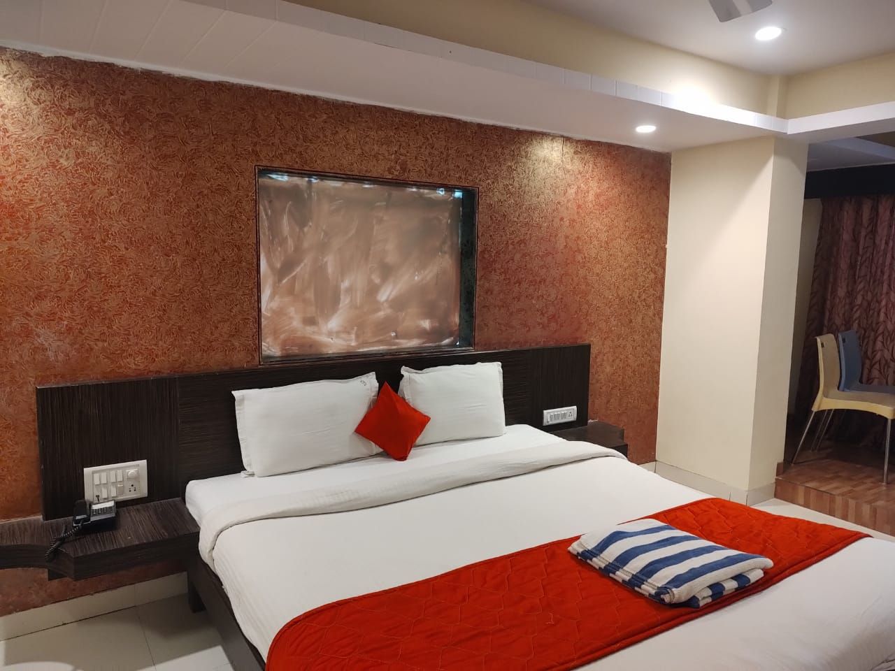 Fortuna Deluxe AC Room