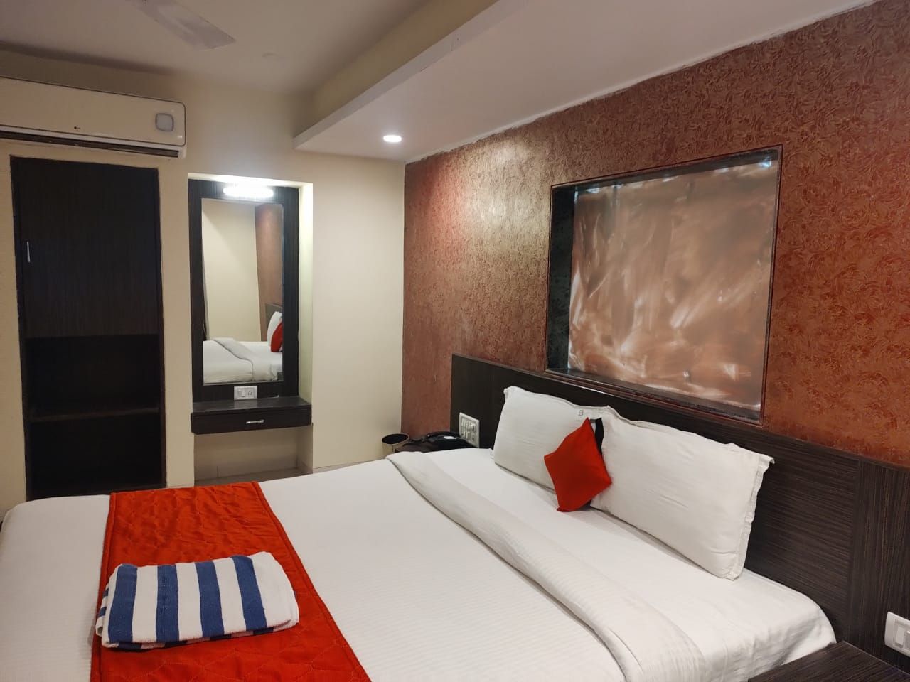 LA Fortuna Resort & Spa Fortuna Deluxe AC Room 8