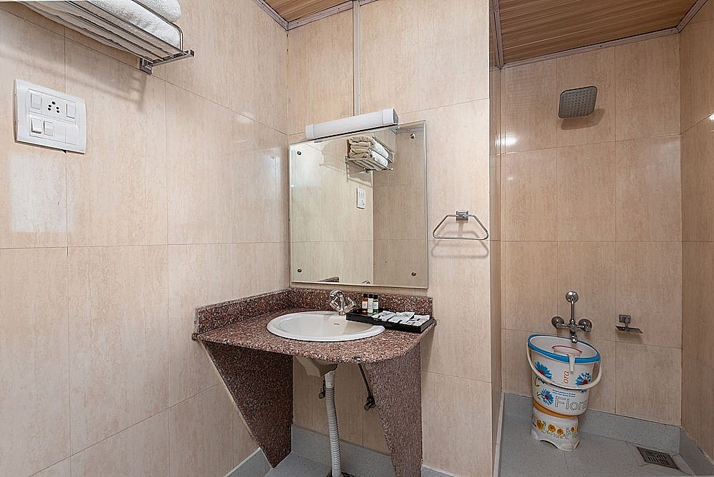 Hotel Grand Boulevard Srinagar Executive Room 7