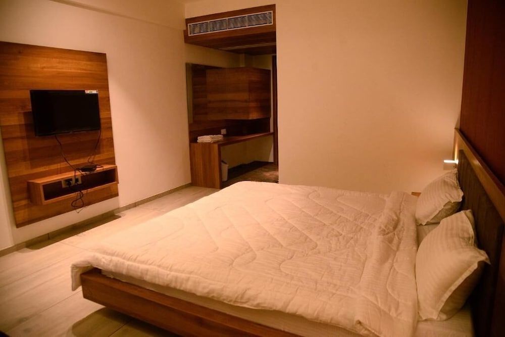 undefined The Bliss Hotel 5