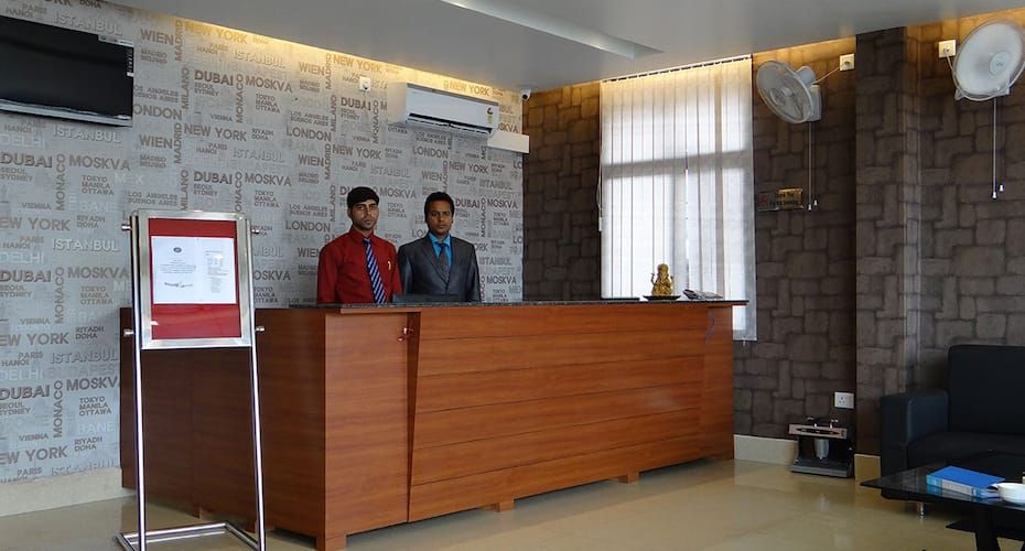 undefined Hotel Orbitz 2