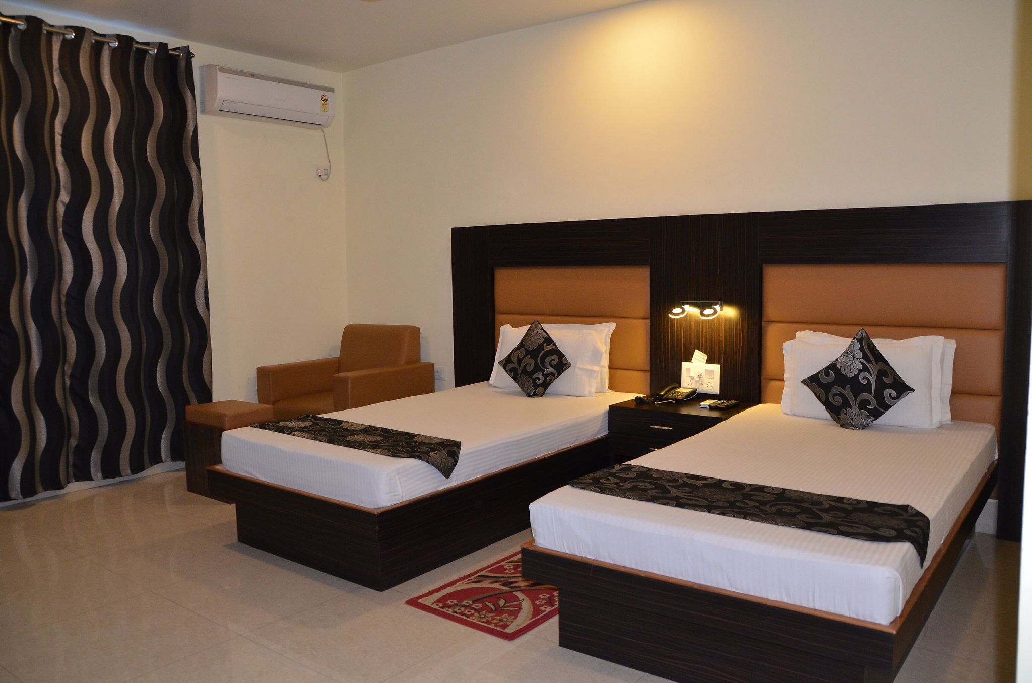 undefined Hotel Orbitz 5