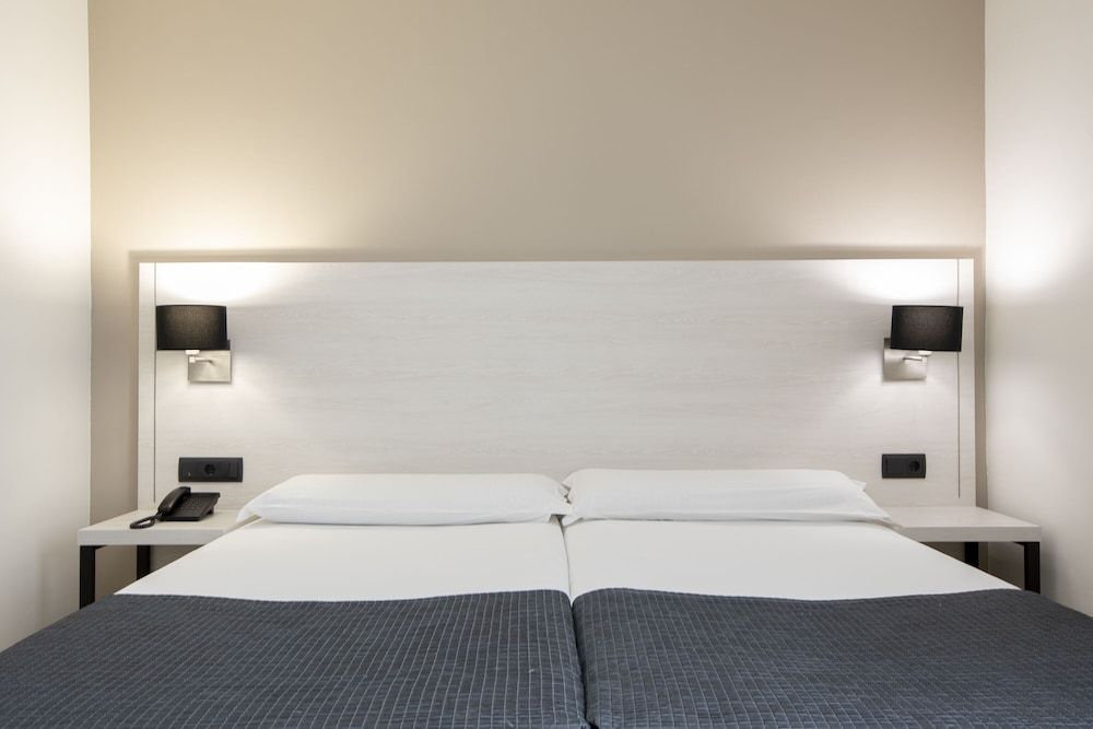 Hotel Porcel Ganivet Double or Twin Room 3