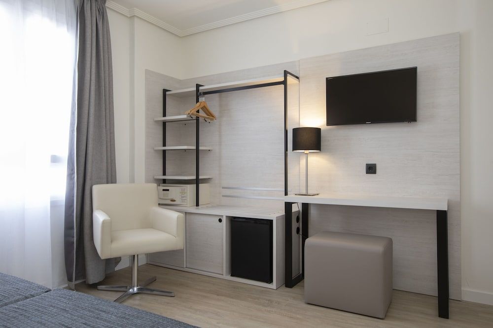 Hotel Porcel Ganivet Double or Twin Room 11