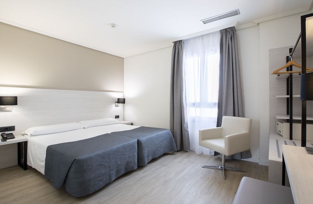 undefined Hotel Porcel Ganivet 4