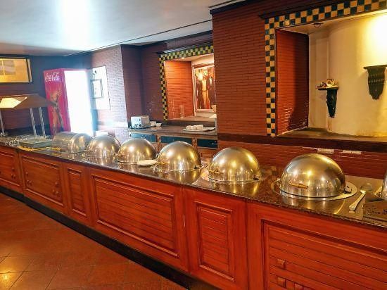 Food & Dining