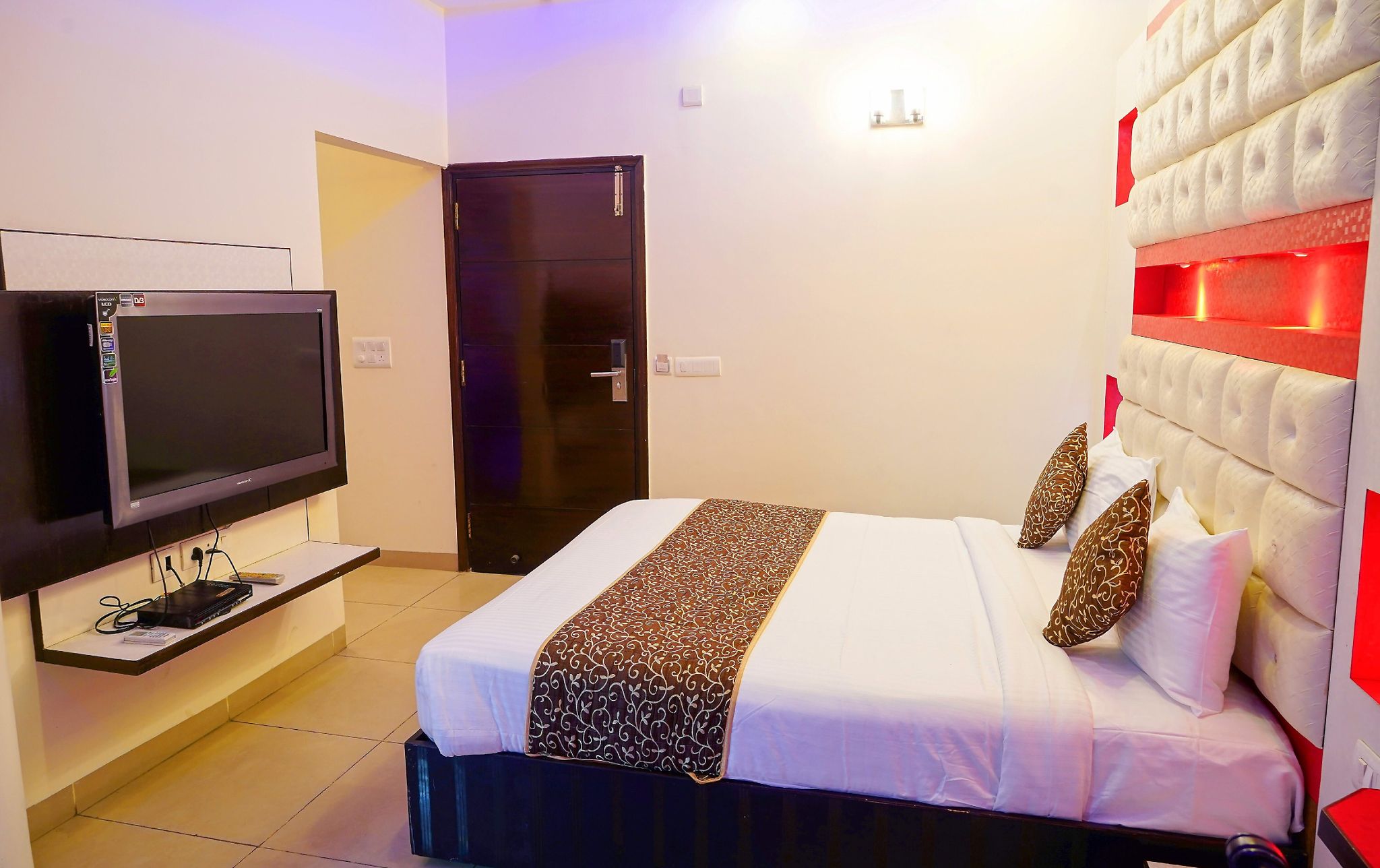 Hotel Mahal Executive Room 2
