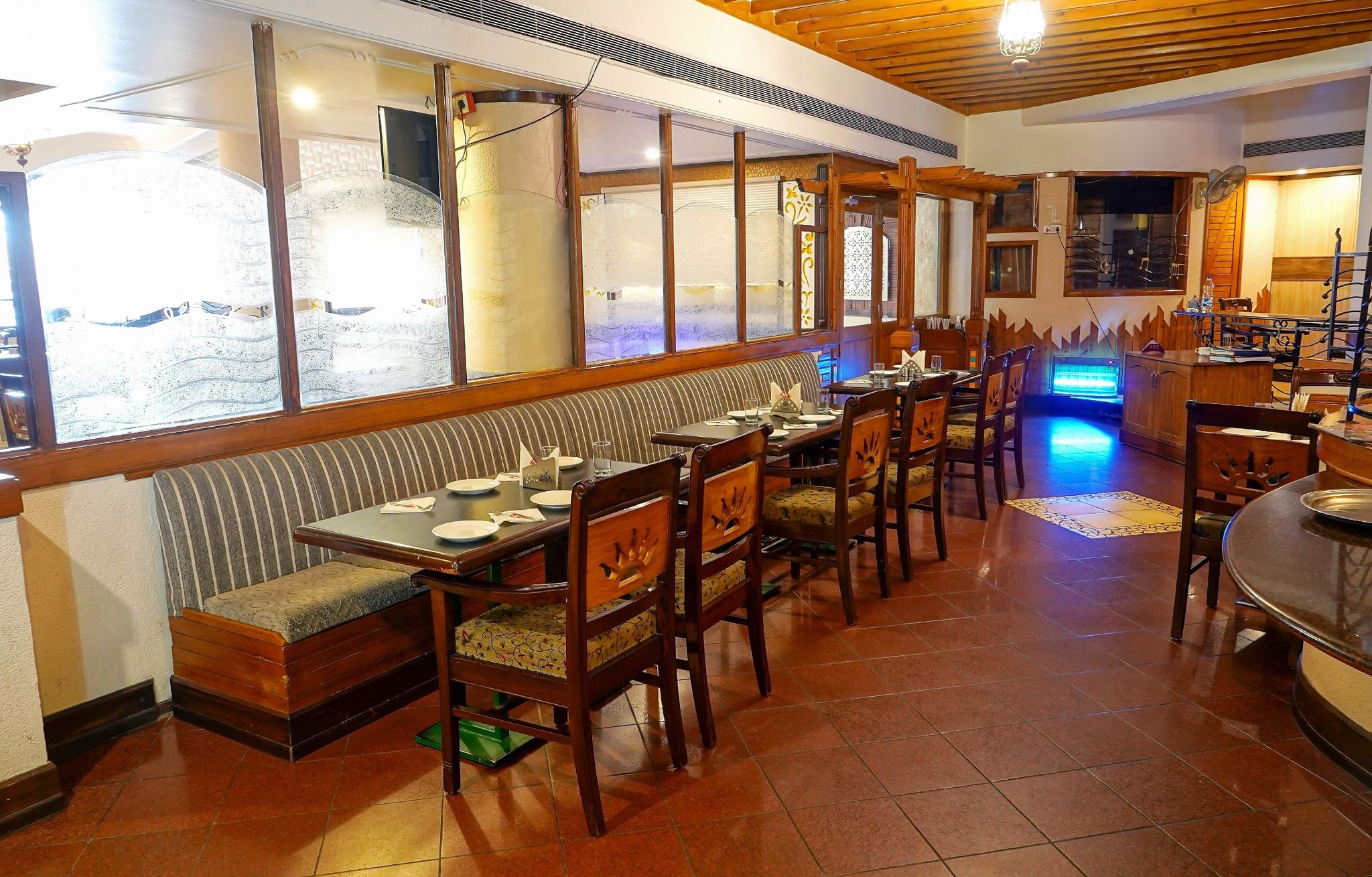 Food & Dining