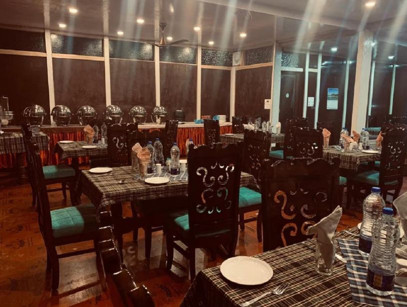 undefined Meena Ride Kashmir Houseboats 6