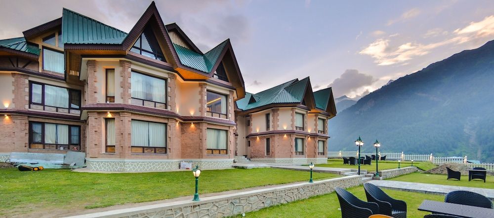 undefined Hotel Village Walk 10