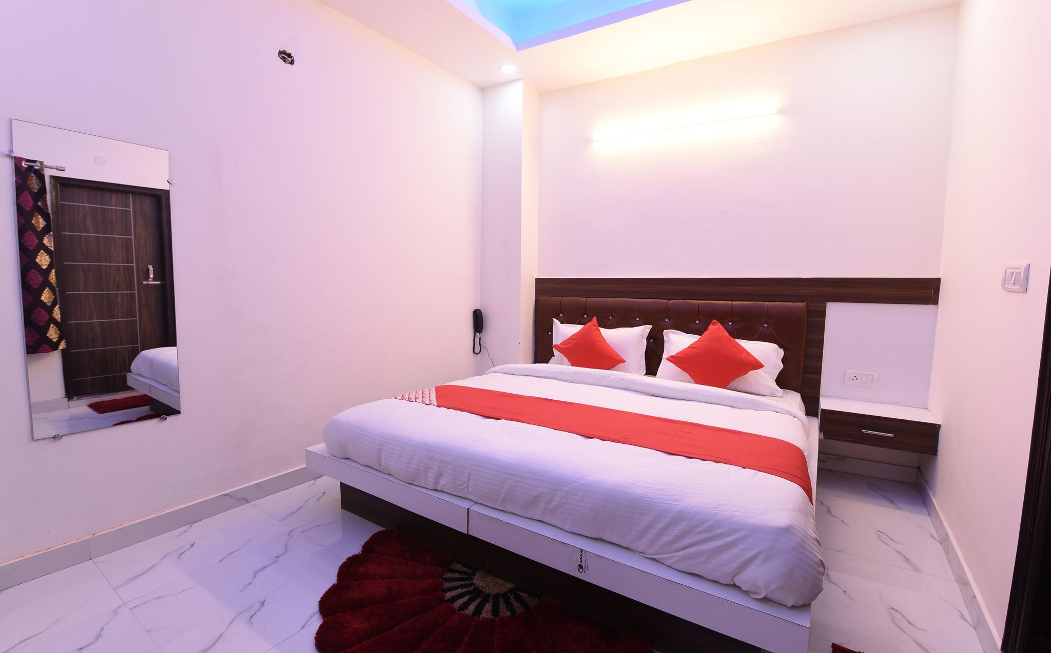 undefined OYO 19134 The Signature Hotel 3