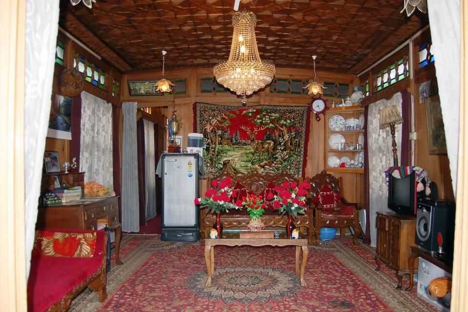 undefined Lake Palace Houseboat 5