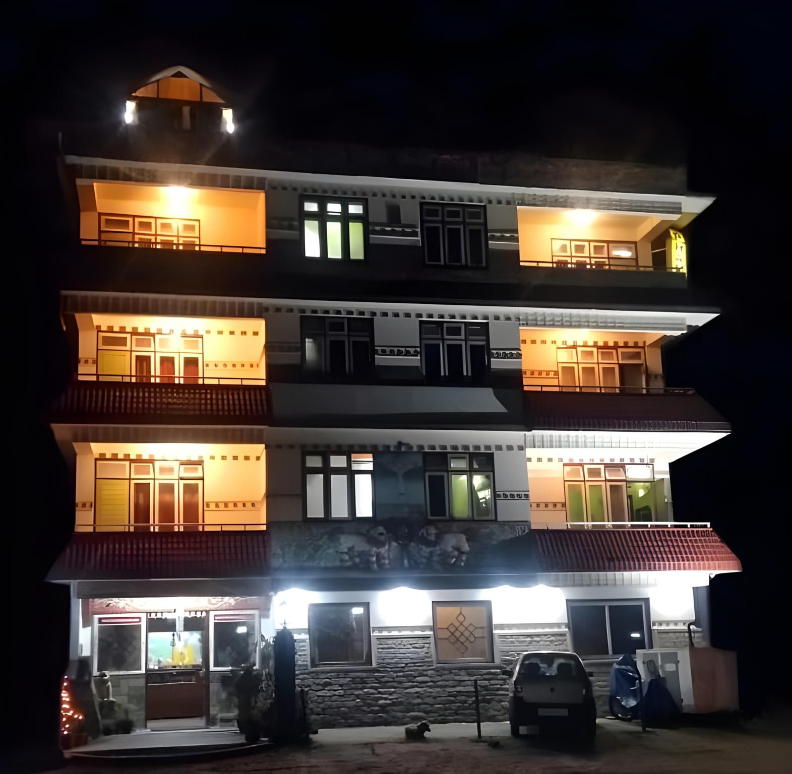 undefined Phamrong Retreat 10