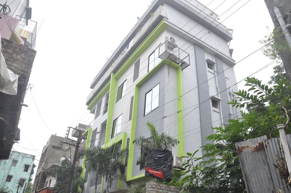 undefined Capital O 75310 The Jk Hotel 8