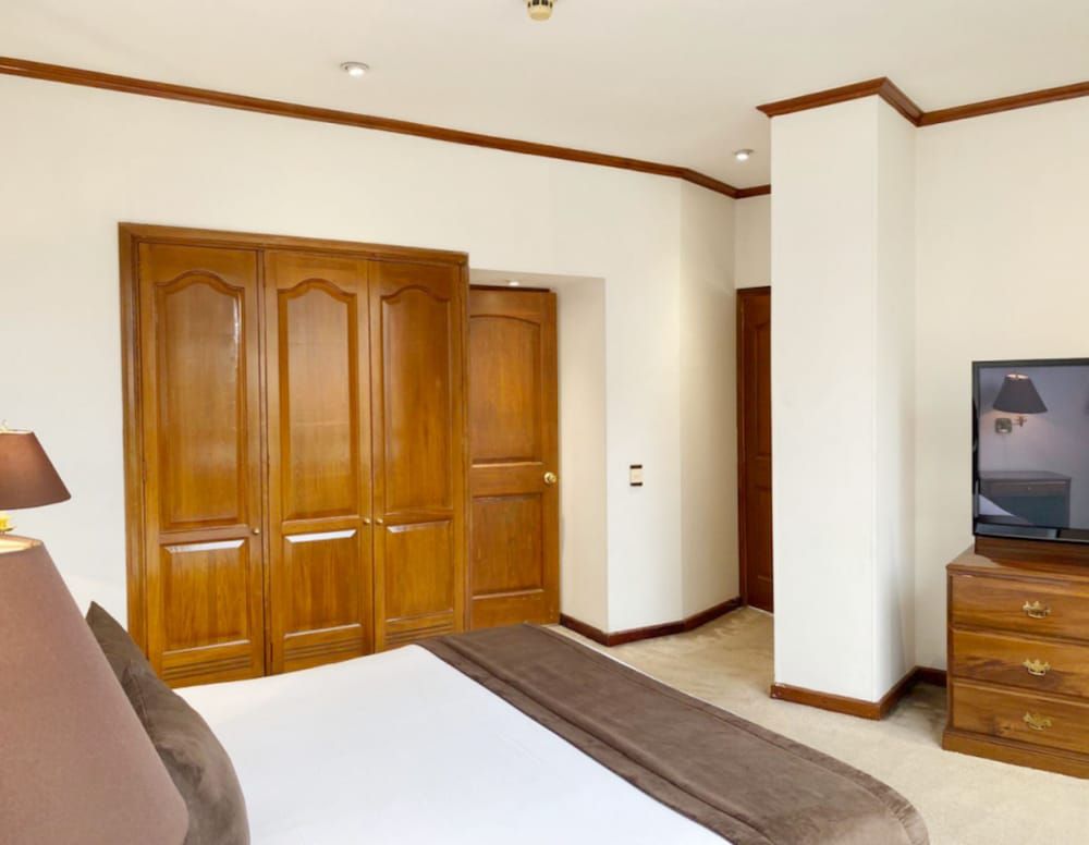 Executive Studio Suite
