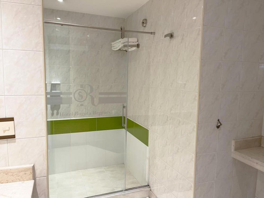 Hotel Bogotá Regency Usaquén Standard Twin Room 6